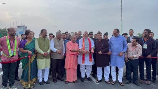 Shri Nitin Gadkari inaugurates two National Highway projects with an investment of more than Rs 3,300 crore in Lucknow today